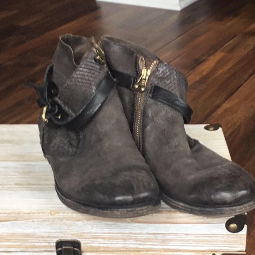 AS98 boots